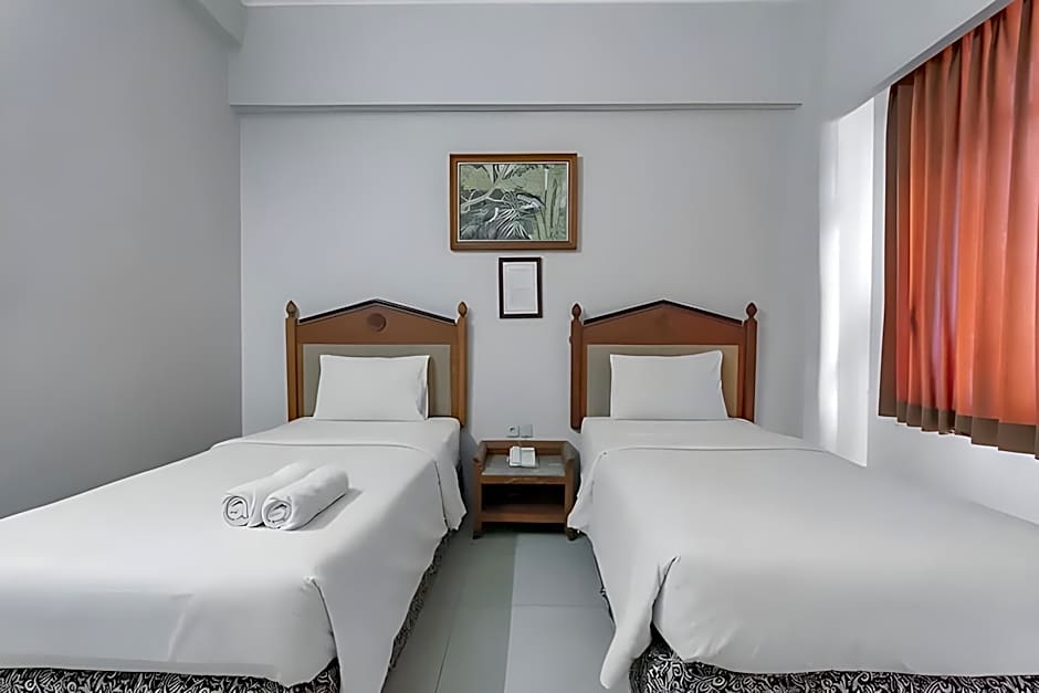 Hotel Yehezkiel Surapati Mitra RedDoorz