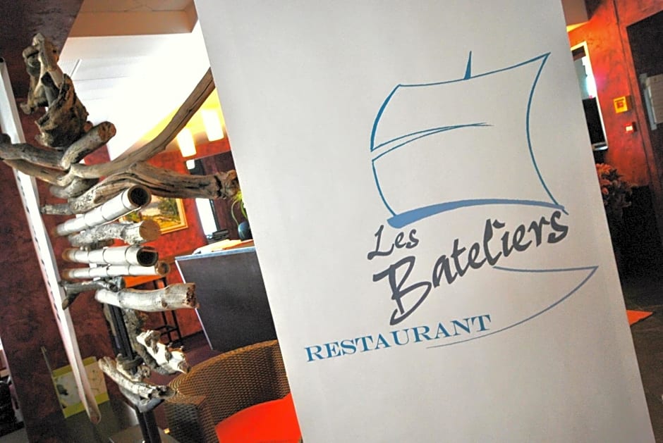 Hotel De Loire et Restaurant Les Bateliers