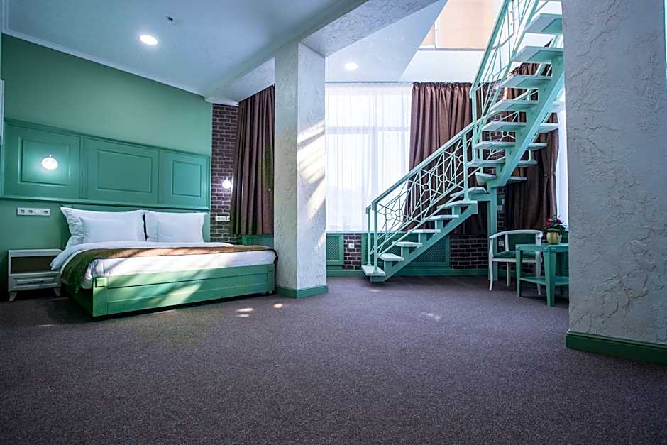 Grand Sapphire Hotel