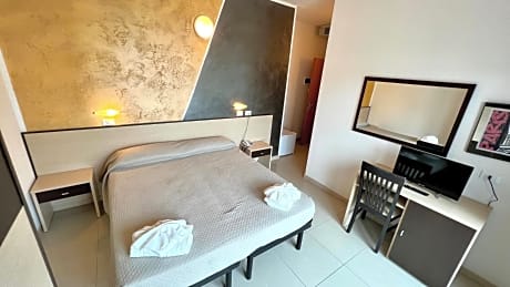 Economy Double Room