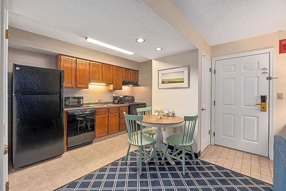 Residences at Daniel Webster