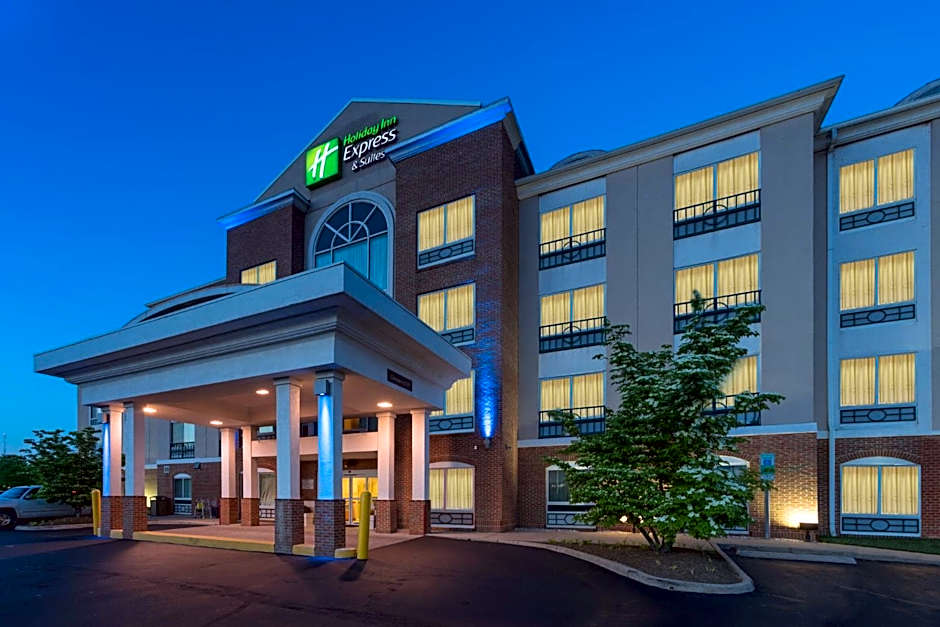 Holiday Inn Express Hotel & Suites Woodbridge By IHG