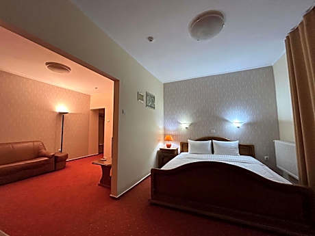 Suite with One Double Bed