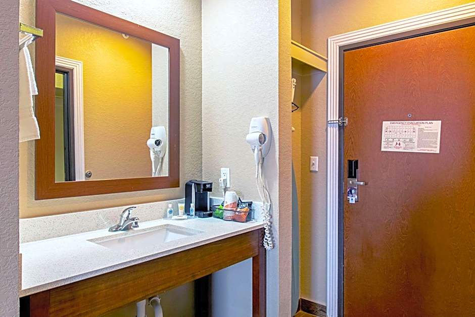 Comfort Inn and Suites Fredericksburg