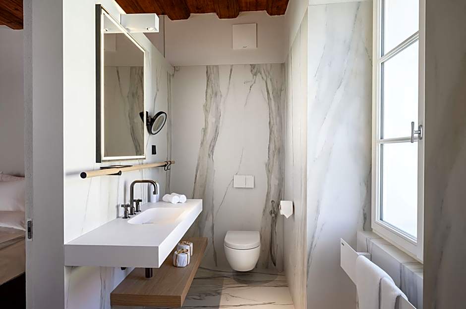 Zlata Ladjica Boutique Hotel