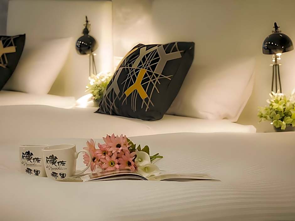 Just Enjoy Business Hotel