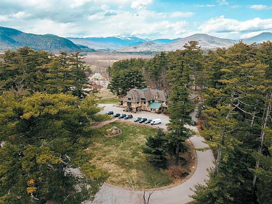 Stonehurst Manor Breakfast & Dinner Included