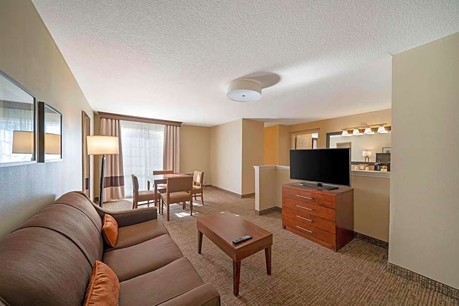 Comfort Suites Red Bluff Near I-5