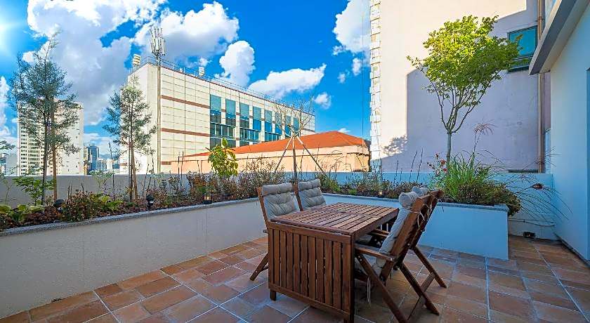 Daegu Suseong Brown Dot