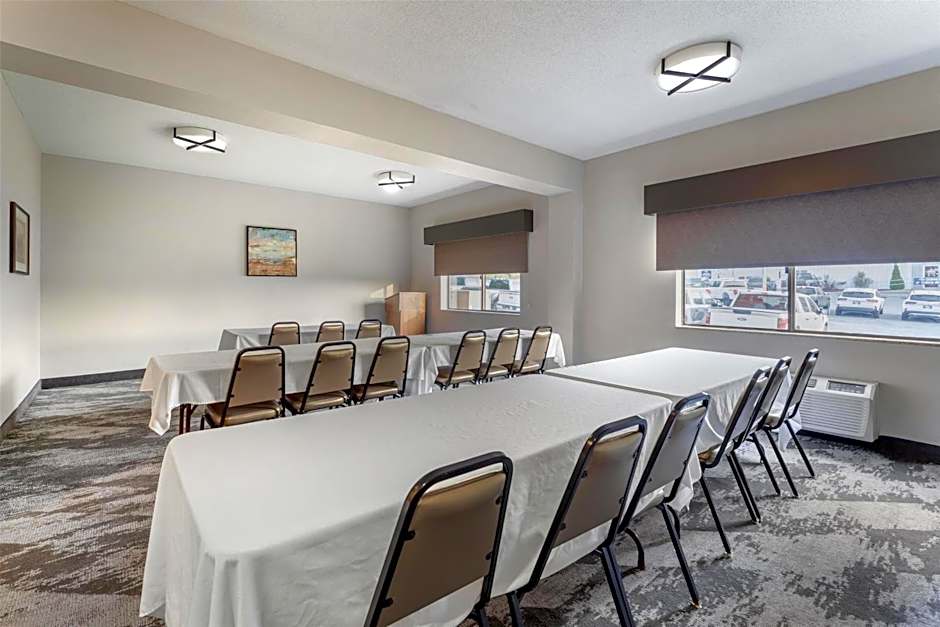Best Western Plus Executive Inn