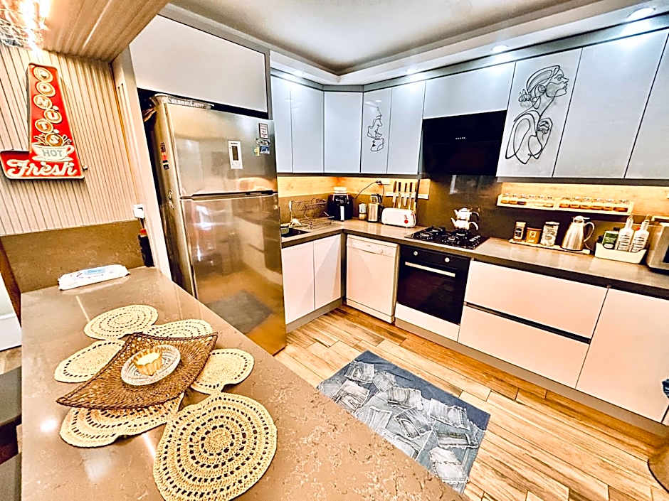 Izmir Home & Garden