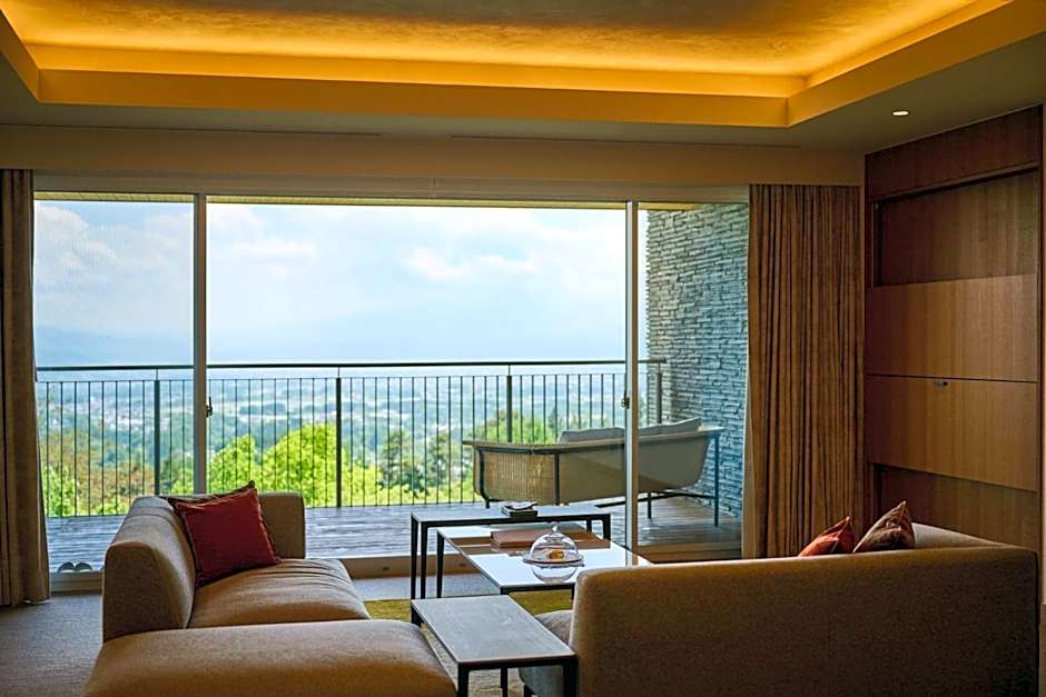 THE HIRAMATSU KARUIZAWA MIYOTA