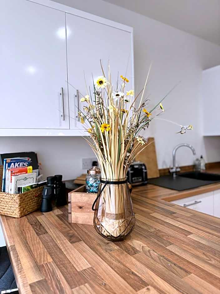 The Courtyard, 4 - Bed, Sleeps 6, Pets Welcome