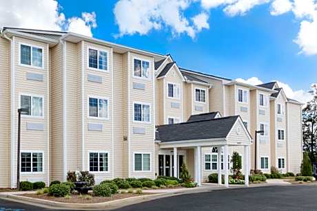 Microtel Inn & Suites by Wyndham Ozark