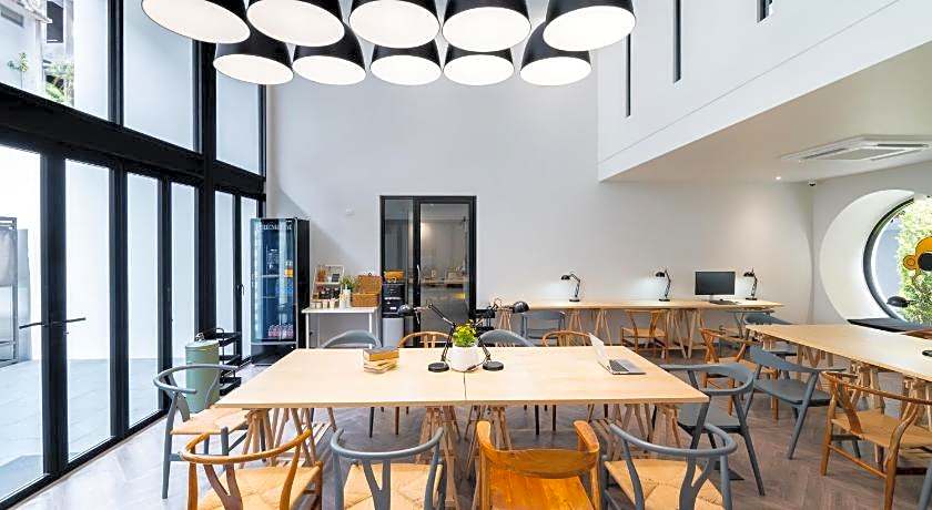 Blu Monkey Hub and Hotel Krabi Town