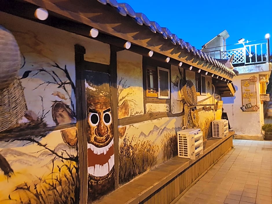 Hanulgiwa Hanok Stay