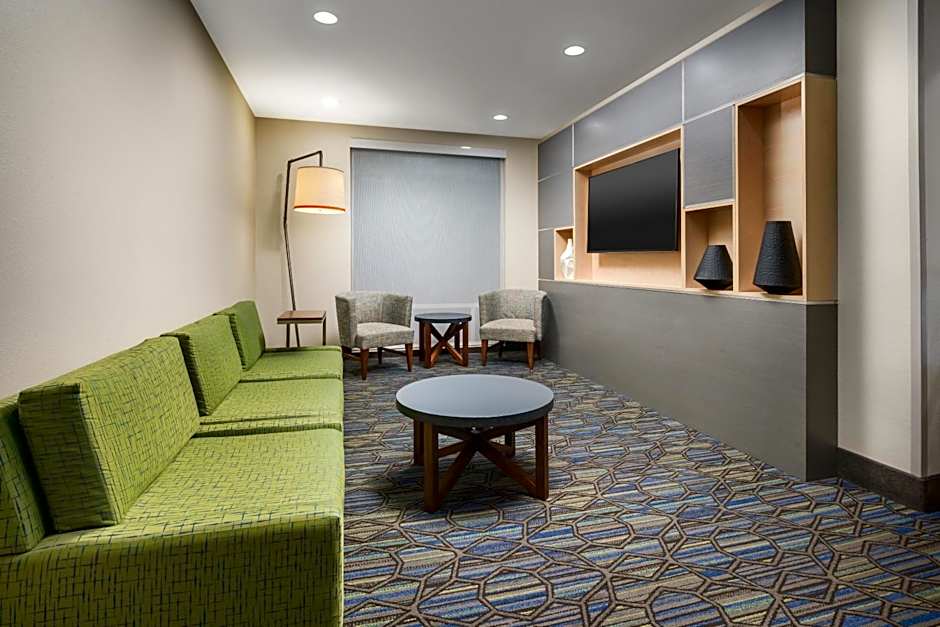Holiday Inn Express And Suites OAKHURST-YOSEMITE PARK AREA By IHG