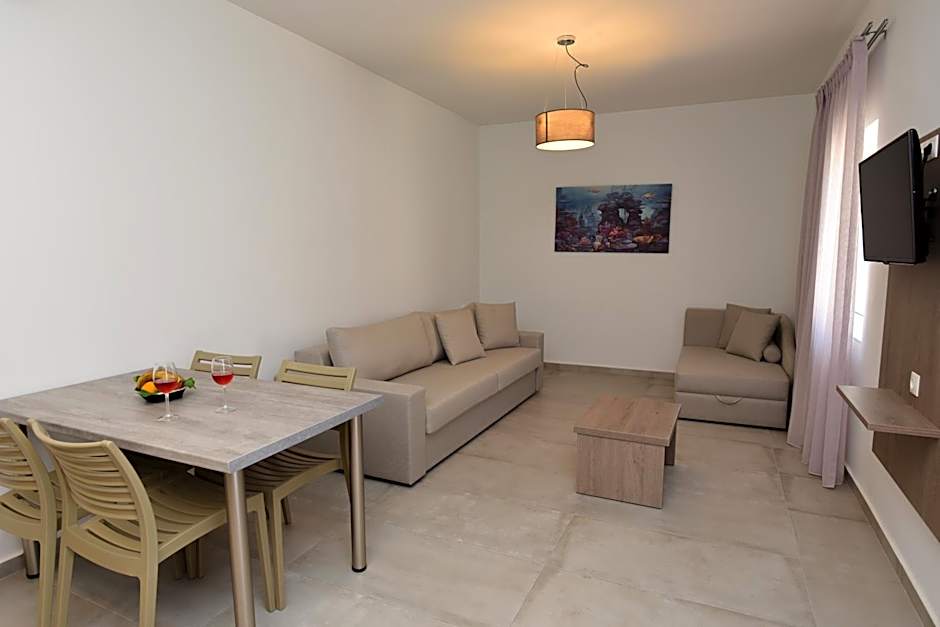 Blue Horizon Apartments