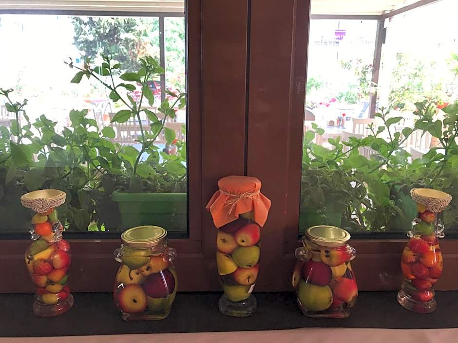 Oleander House and Tennis Club