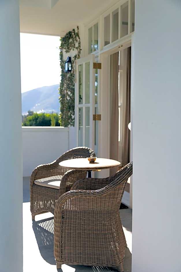 Lily Pond House at Le Lude