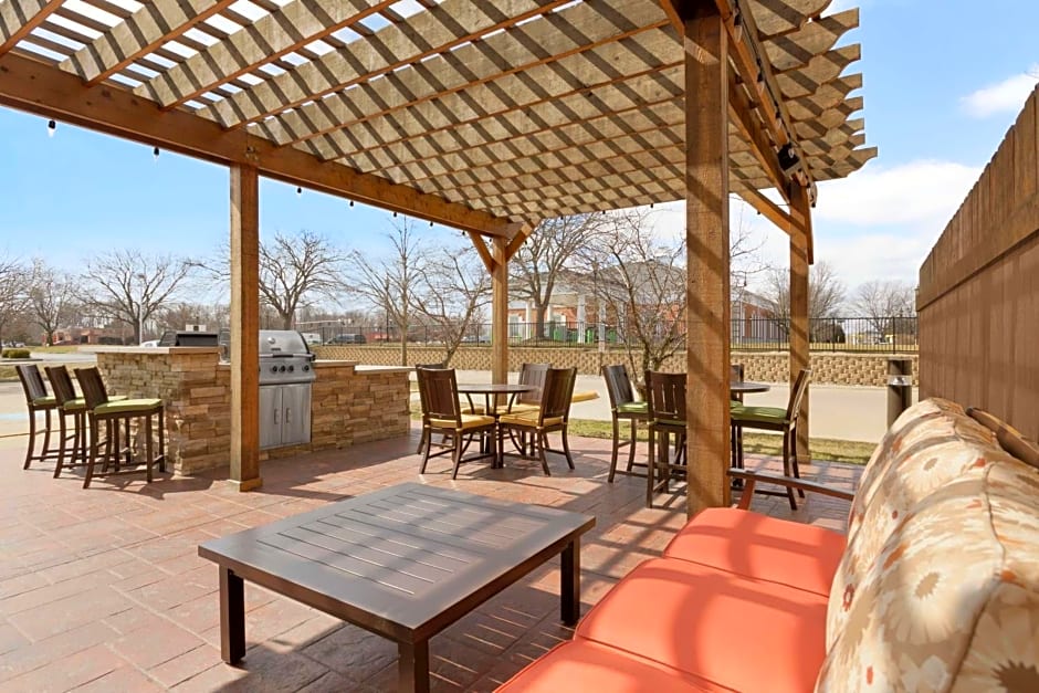 Larkspur Landing Toledo-Maumee – Maumee, OH