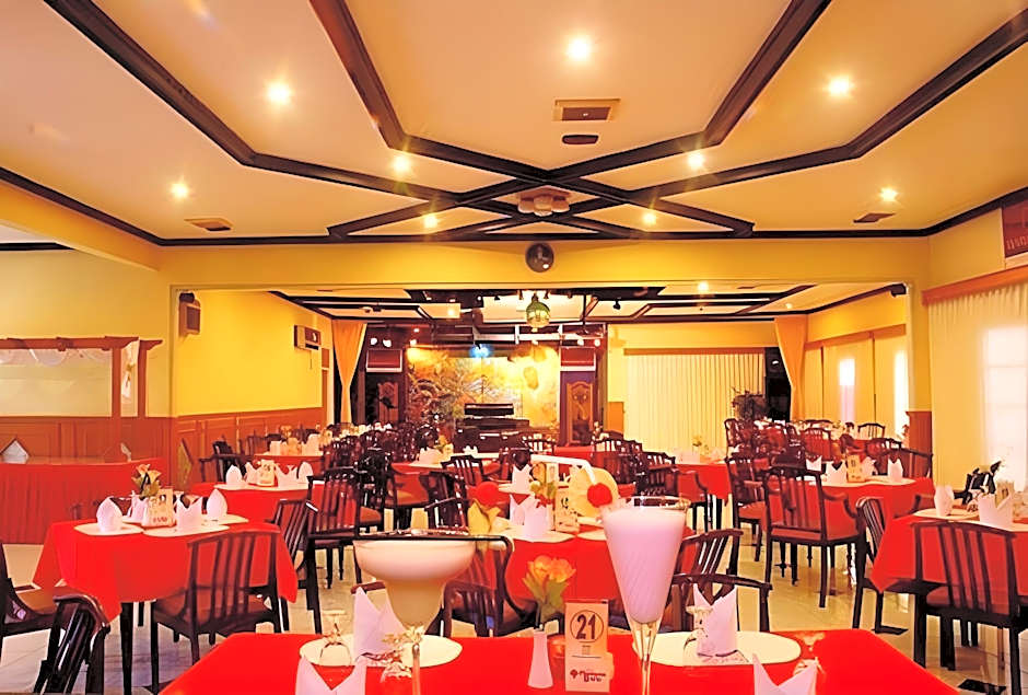 Urbanview Hotel Crown Tasikmalaya by RedDoorz