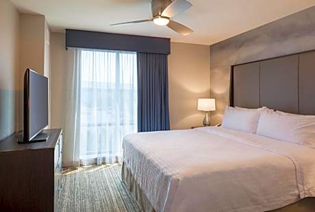 1 King Bed 1 Bedroom Suite Nonsmoking