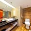 Manhattan Kinlen Hotel Shishi