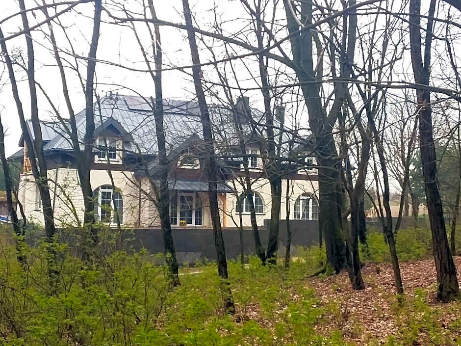 Dworek Akacja uslugi hotelarskie