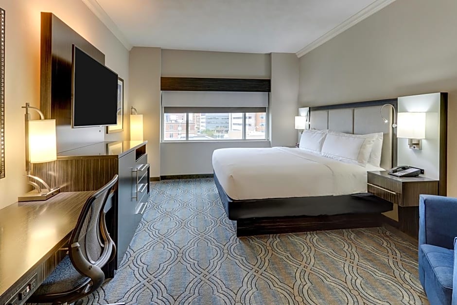 DoubleTree by Hilton St. Louis Forest Park
