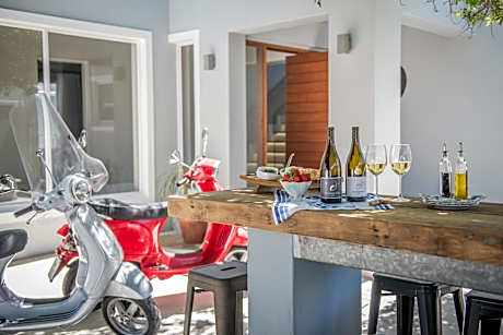 The Whale on Main B&B