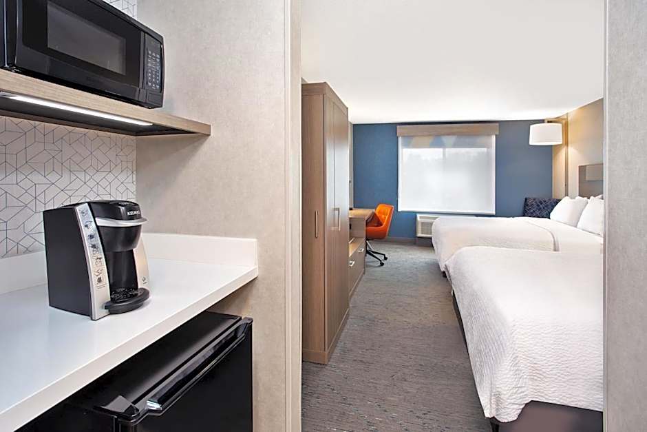 Holiday Inn Express Hotel & Suites - Belleville Area By IHG