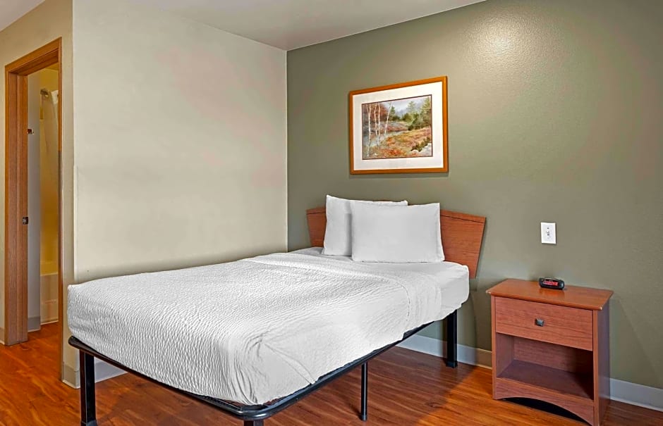 Extended Stay America Select Suites - Wichita - Airport