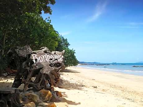 Bonhomie Beach Cottage