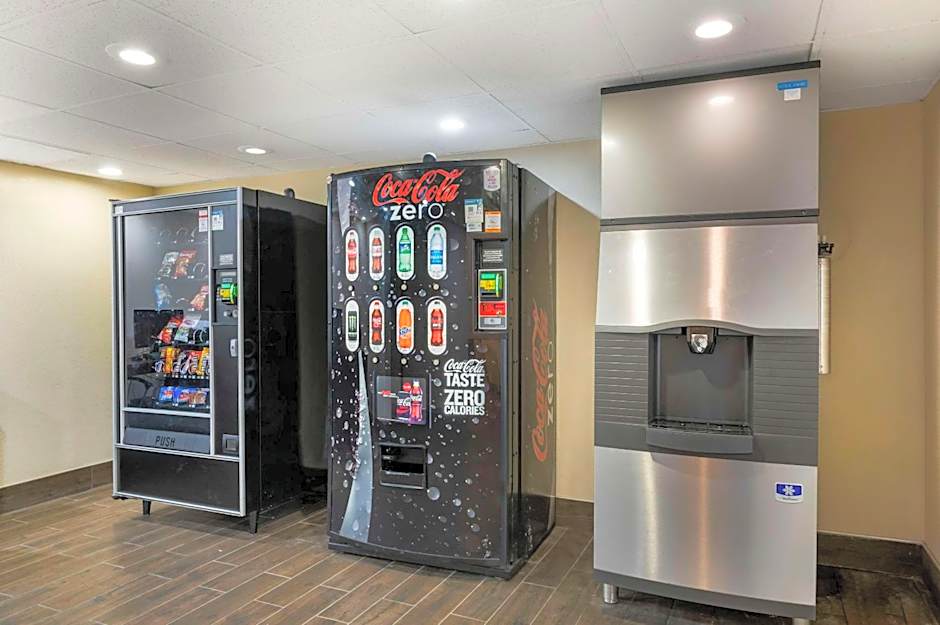 Comfort Inn & Suites Indianapolis Northwest - College Park