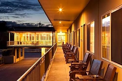 Karinga Motel, SureStay Hotel by Best Western