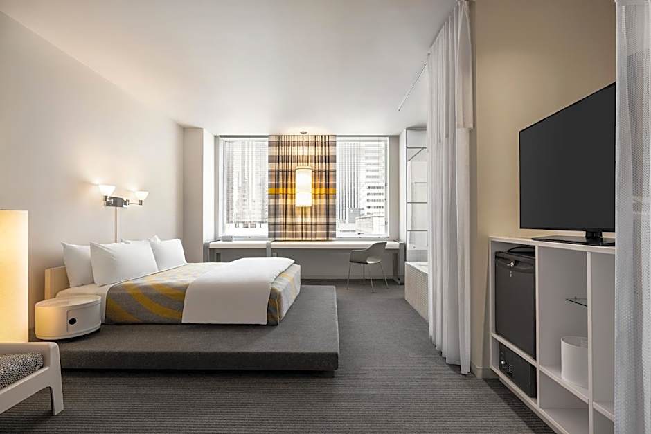 Photo 1 of 4 of Premium 1 King Bed