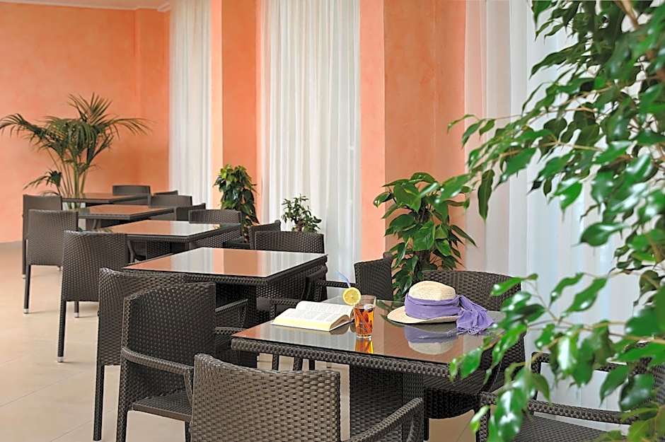 Hotel Favorita Easy Stay Room Only