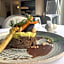 Le Victor Hugo - Hôtel et Restaurant - Logis Hôtels