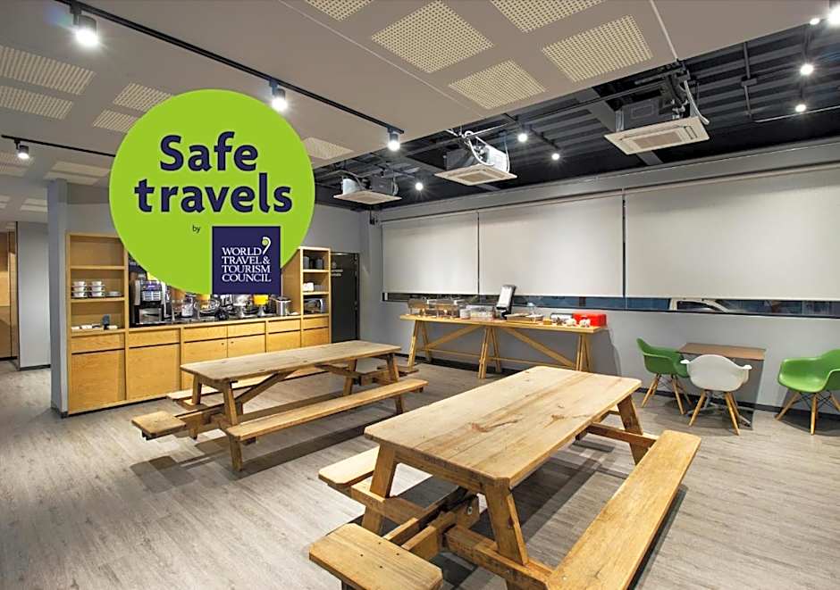 Hotel MX aeropuerto CDMX Trademark Collection by Wyndham