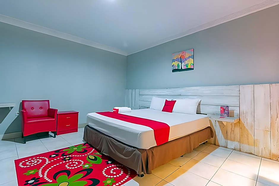 RedDoorz Plus @ Otista Garut