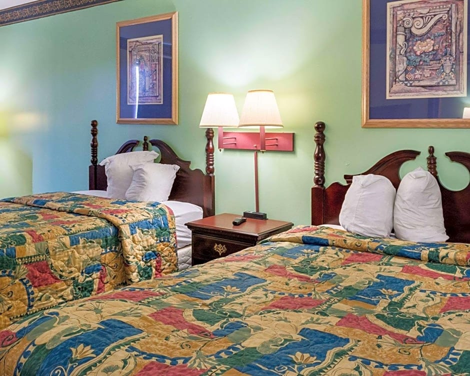 Photo 1 of 4 of 2 Double Beds, Accessible, Nonsmoking