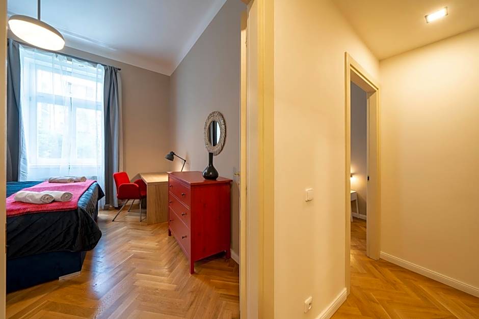 Downtown - Apart Hotel Zborovska