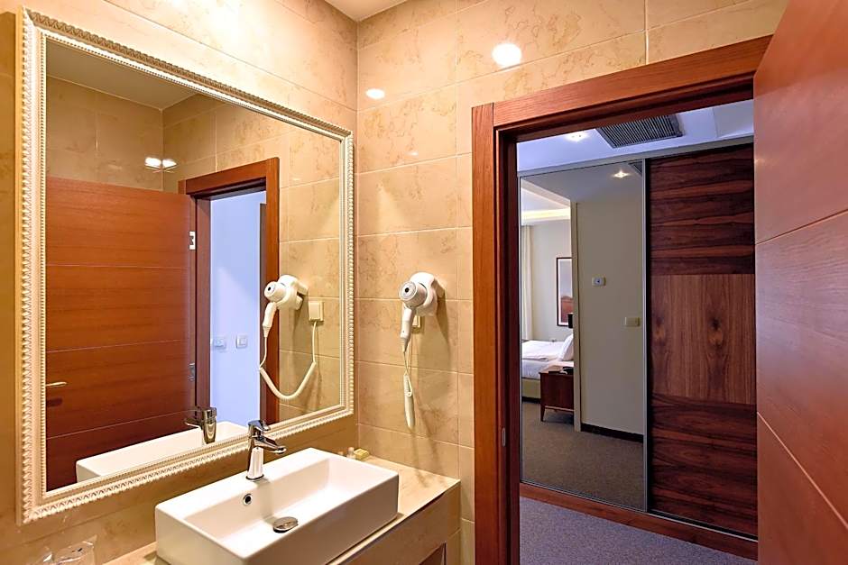 Hotel Lazaro