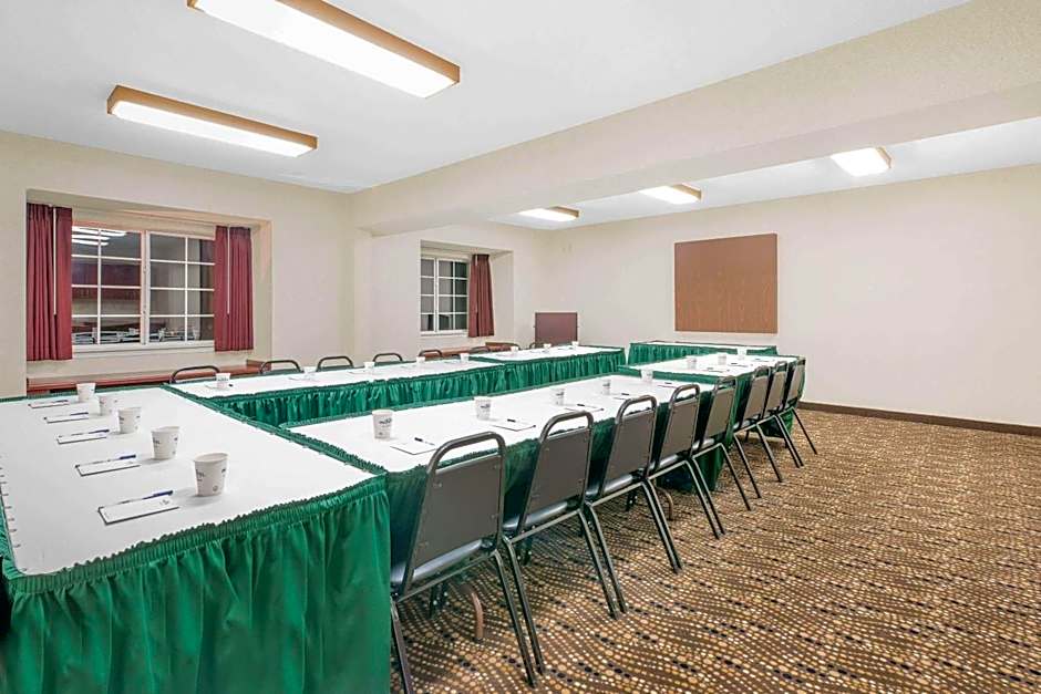 Microtel Inn & Suites By Wyndham Hamburg