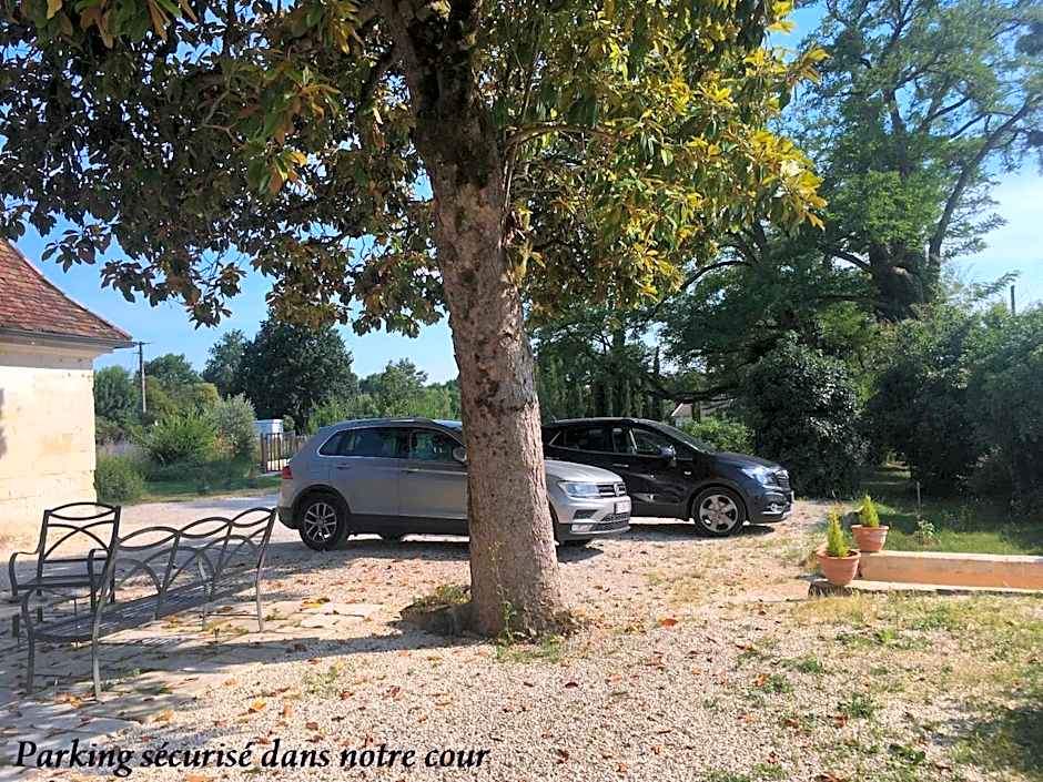 Chambres d'Hôtes L'Ostal de Pombonne