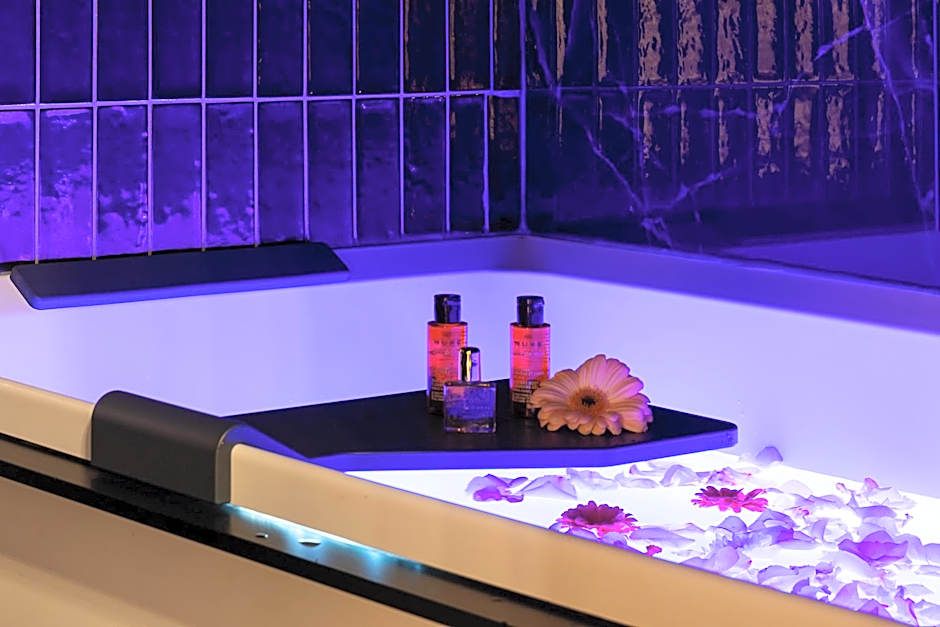 Host Inn Bien-être SPA JACUZZI Downtown