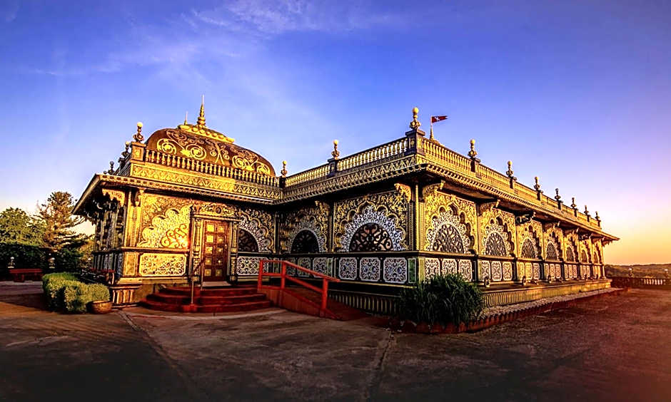 Suburban Studios Triadelphia - Wheeling at The Highlands