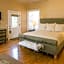 Harbor House Inn