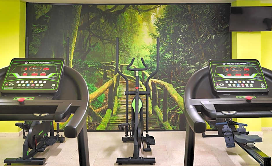 Regency Country Club, Apartments Suites